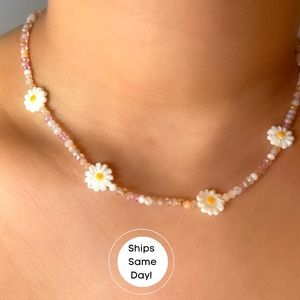 Daisies Beaded Handmade Aesthetic Necklace